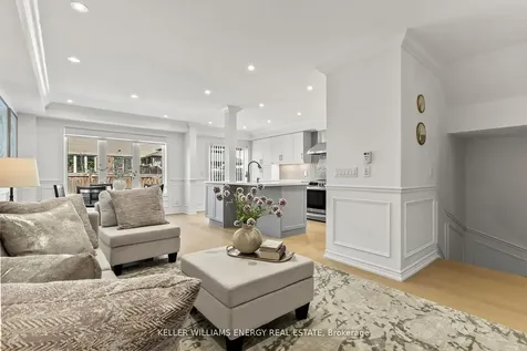 33 Tabaret Crescent Oshawa ON L1L 0G5