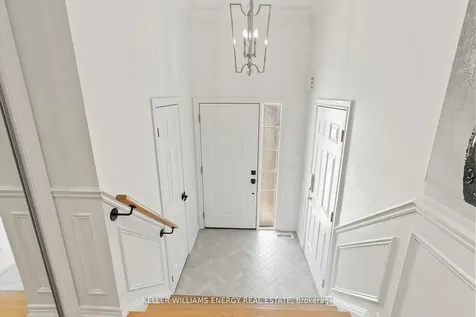 33 Tabaret Crescent Oshawa ON L1L 0G5
