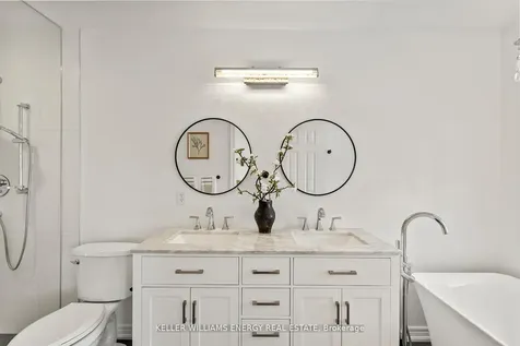 33 Tabaret Crescent Oshawa ON L1L 0G5