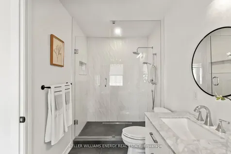 33 Tabaret Crescent Oshawa ON L1L 0G5