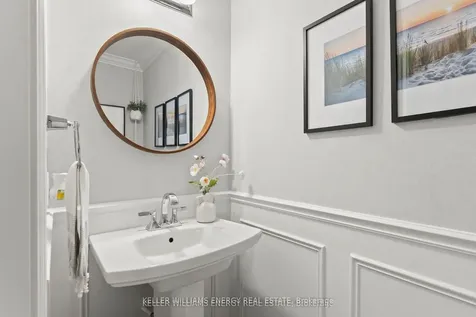 33 Tabaret Crescent Oshawa ON L1L 0G5