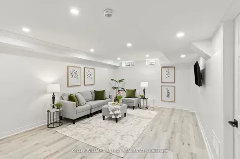 33 Tabaret Crescent Oshawa ON L1L 0G5