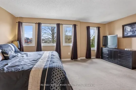 84 Silverbirch Place Whitby ON L1R 1X5