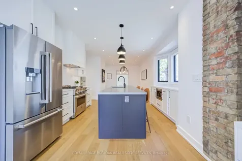 103 Harcourt Avenue Toronto ON M4J 1J3