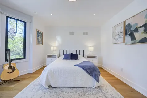 103 Harcourt Avenue Toronto ON M4J 1J3