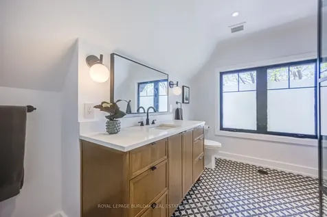 103 Harcourt Avenue Toronto ON M4J 1J3