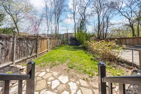 103 Harcourt Avenue Toronto ON M4J 1J3