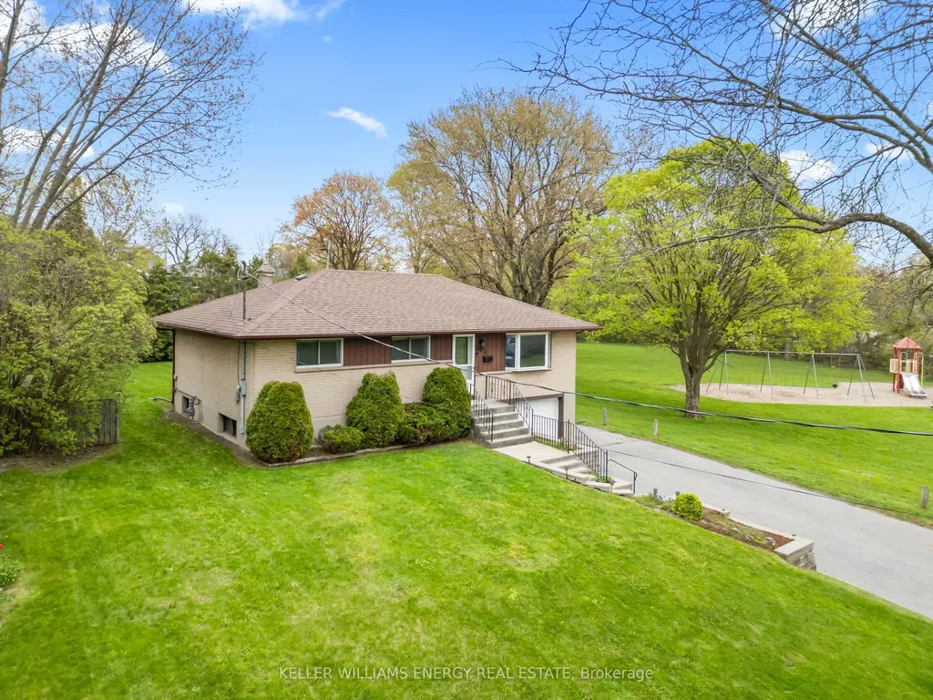 365 Humewood Avenue Oshawa ON L1G 2T6