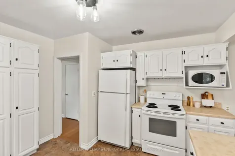 365 Humewood Avenue Oshawa ON L1G 2T6