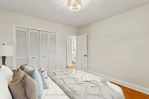 365 Humewood Avenue Oshawa ON L1G 2T6