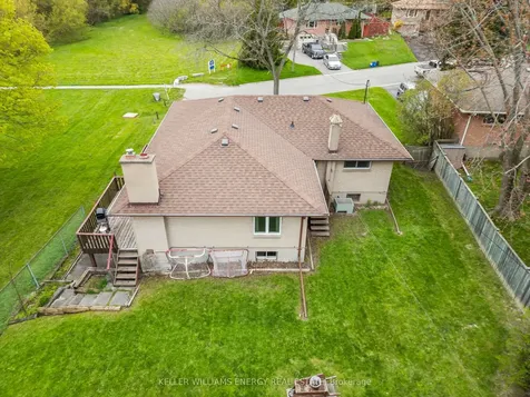 365 Humewood Avenue Oshawa ON L1G 2T6
