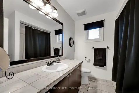 6 Goodwin Avenue Clarington ON L1C 4Z4