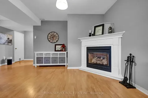 6 Goodwin Avenue Clarington ON L1C 4Z4