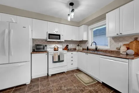 6 Goodwin Avenue Clarington ON L1C 4Z4