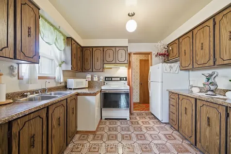73A North Bonnington Avenue Toronto ON M1K 1X5