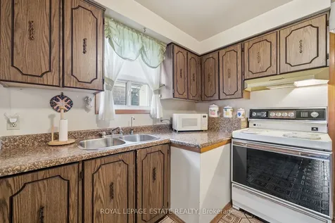 73A North Bonnington Avenue Toronto ON M1K 1X5