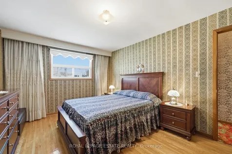 73A North Bonnington Avenue Toronto ON M1K 1X5