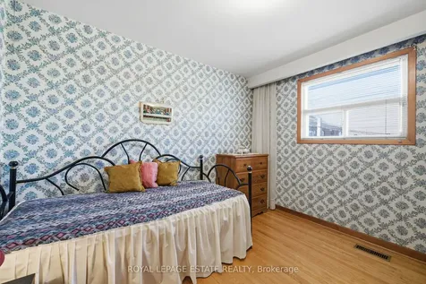 73A North Bonnington Avenue Toronto ON M1K 1X5