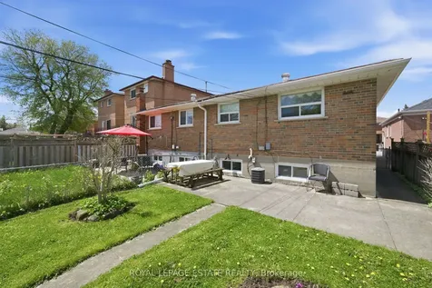 73A North Bonnington Avenue Toronto ON M1K 1X5
