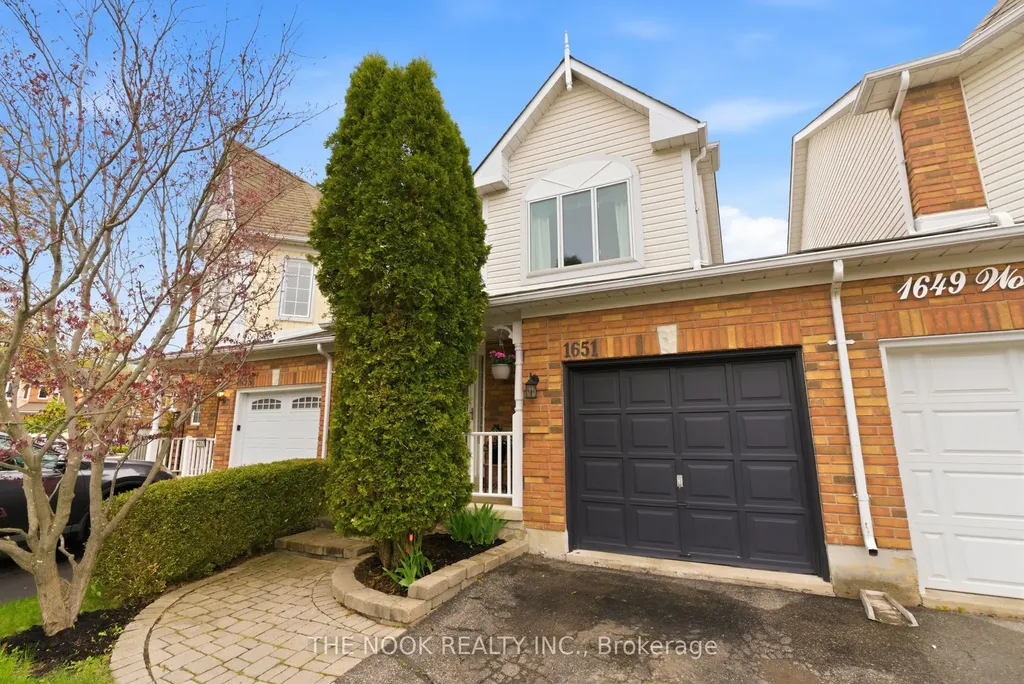 1651 Woodgate Trail Oshawa ON L1G 8B5