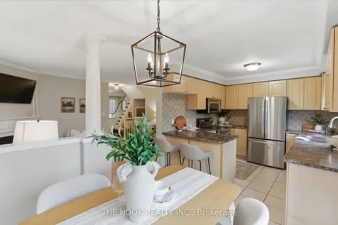 1651 Woodgate Trail Oshawa ON L1G 8B5