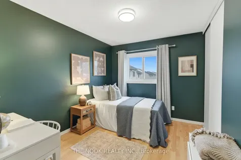 1651 Woodgate Trail Oshawa ON L1G 8B5