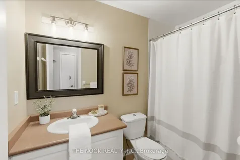 1651 Woodgate Trail Oshawa ON L1G 8B5