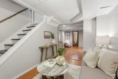 1651 Woodgate Trail Oshawa ON L1G 8B5