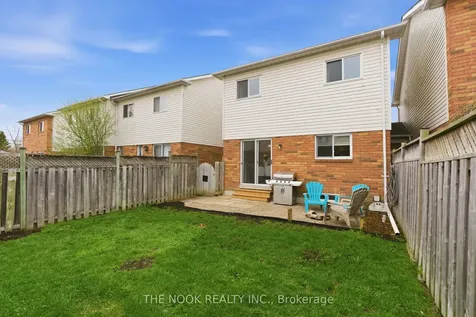 1651 Woodgate Trail Oshawa ON L1G 8B5