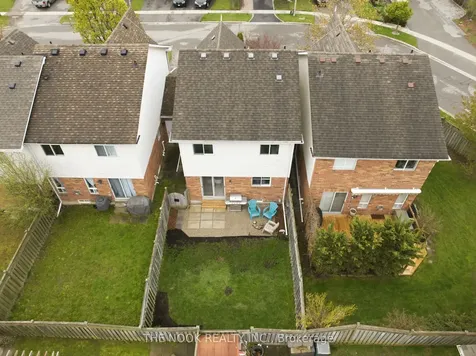 1651 Woodgate Trail Oshawa ON L1G 8B5