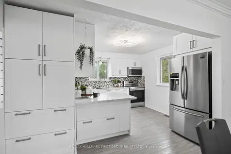 428 Dean Avenue Oshawa ON L1H 3E2