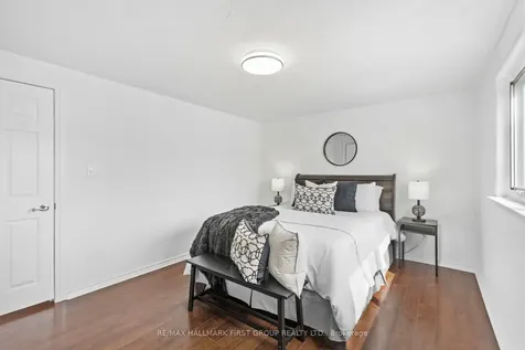 428 Dean Avenue Oshawa ON L1H 3E2