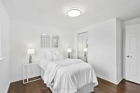 428 Dean Avenue Oshawa ON L1H 3E2