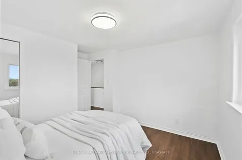 428 Dean Avenue Oshawa ON L1H 3E2