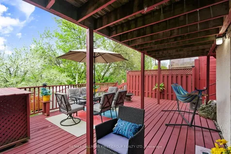 428 Dean Avenue Oshawa ON L1H 3E2
