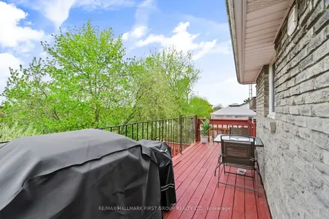 428 Dean Avenue Oshawa ON L1H 3E2