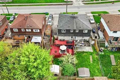 428 Dean Avenue Oshawa ON L1H 3E2