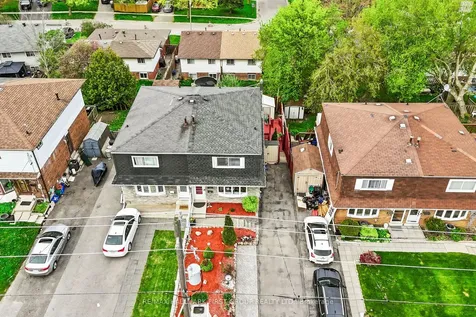 428 Dean Avenue Oshawa ON L1H 3E2