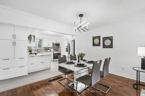 428 Dean Avenue Oshawa ON L1H 3E2