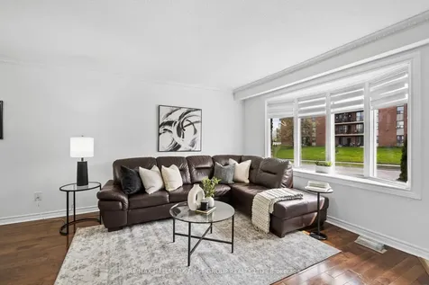 428 Dean Avenue Oshawa ON L1H 3E2