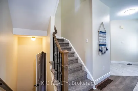 141 Waller Street Whitby ON L1R 2K7