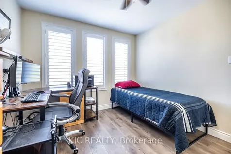 141 Waller Street Whitby ON L1R 2K7