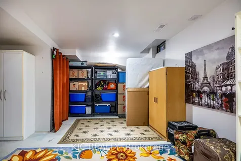 141 Waller Street Whitby ON L1R 2K7