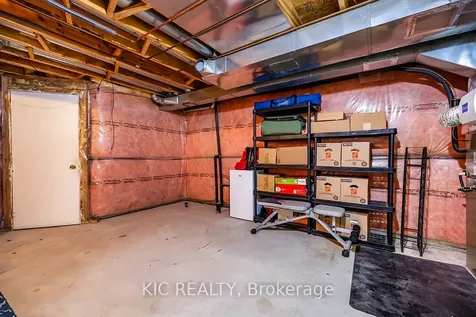 141 Waller Street Whitby ON L1R 2K7