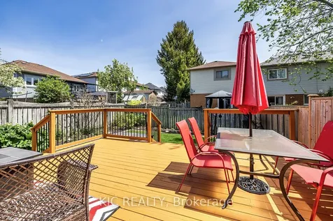 141 Waller Street Whitby ON L1R 2K7