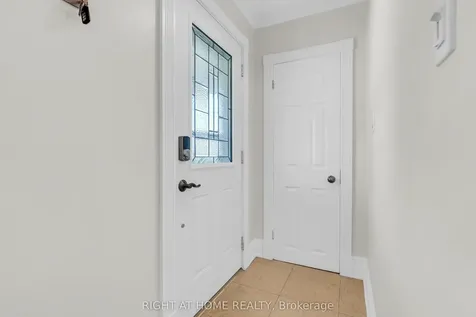 15 Alvinston Road Toronto ON M1L 2J8