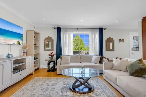 15 Alvinston Road Toronto ON M1L 2J8