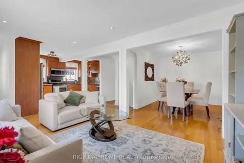 15 Alvinston Road Toronto ON M1L 2J8
