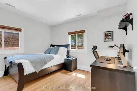 15 Alvinston Road Toronto ON M1L 2J8