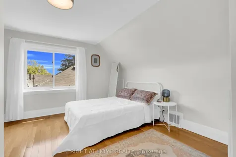 15 Alvinston Road Toronto ON M1L 2J8